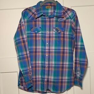 {Wrangler} Multicolor Plaid Snap Shirt